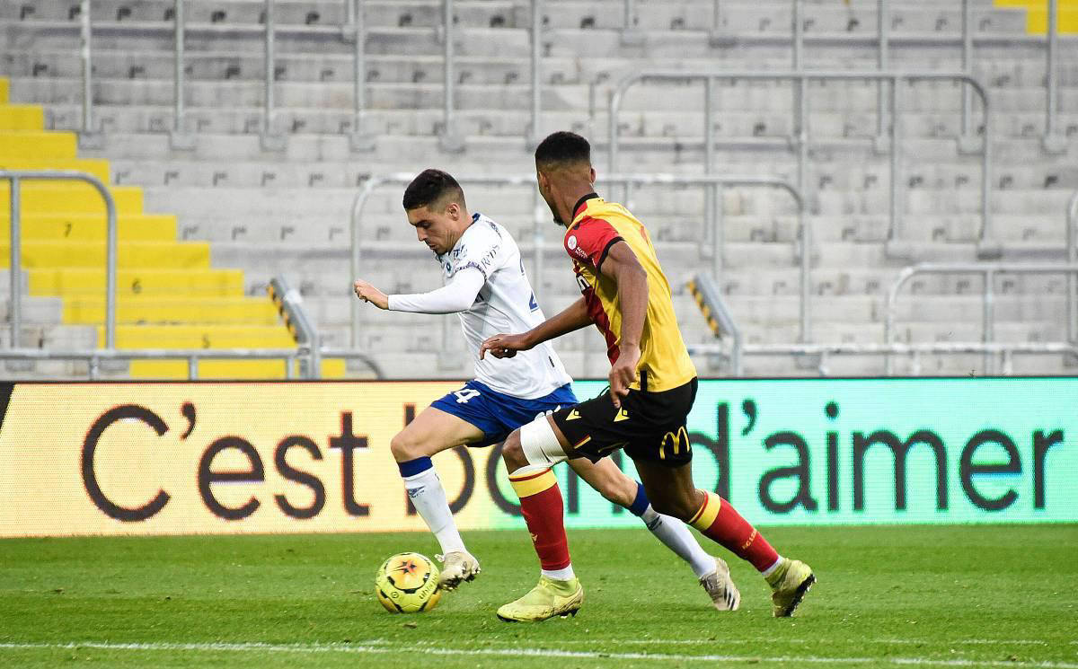 朗斯仅落后法甲榜首巴黎圣日耳曼一分，昂热客场能否抵挡对手？